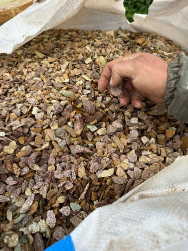 Златолит персиковый декоративная каменная крошка купить в Чайковском