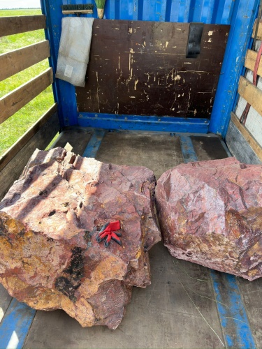 Ландшафтные глыбы красно-фиолетовые 200-1000 килограмм купить в Чайковском