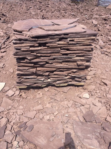 Плитняк лемезит бордовый для цоколя 1,5-2 см купить в Чайковском