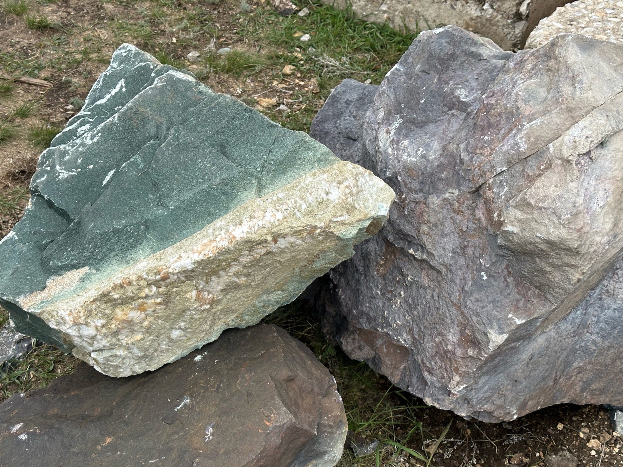 Камни для ландшафтного дизайна зелёные 10-60 килограмм купить в Чайковском