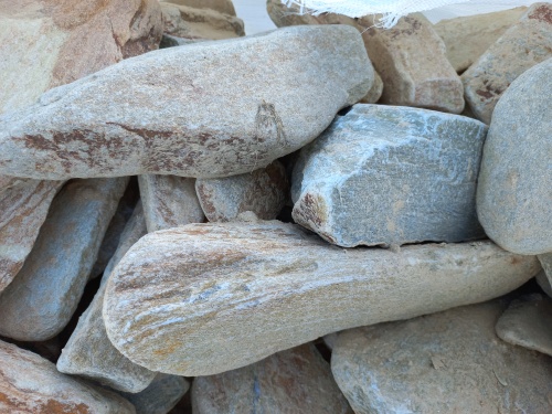 Златолит жёлтый, жёлто-зелёный глыбки и валуны для ланшафтного дизайна купить в Чайковском