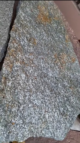 Плитняк златолит серебристый для цоколя, отмостки купить в Чайковском