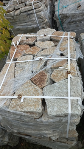 Плитняк галтованный гранитный для ландшафтного дизайна купить в Чайковском