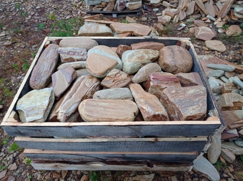 Златолит жёлтый, жёлто-зелёный глыбки и валуны для ланшафтного дизайна купить в Чайковском