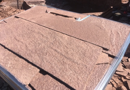 Плитняк лемезит бордовый для ступеней 20-25 мм купить в Чайковском